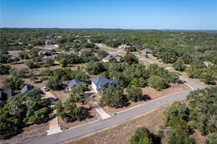 1021 Canna Lily Cir, Driftwood, TX 78619 - Photo 32