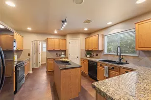 1021 Canna Lily Cir, Driftwood, TX 78619 - Photo 12