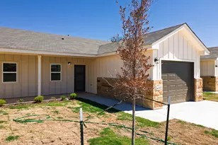 408 W Avenue C, Copperas Cove, TX 76522 - Photo 2
