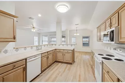 1611 Sunnycrest Circle, New Braunfels, TX 78130 - Photo 6