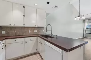 1748 Ohlen Rd, Austin, TX 78757 - Photo 8