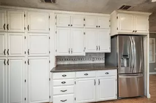 1350 Co Rd 414, Jonesboro, TX 76538 - Photo 10