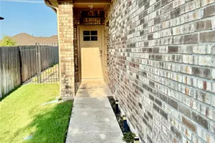 305 Rusk Bluff Ave, Leander, TX 78641 - Photo 6