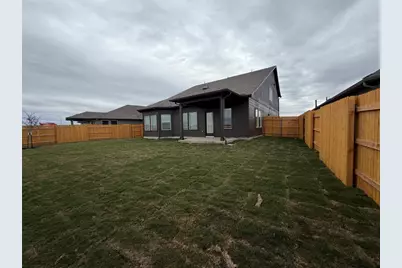 744 Universal Drive, Hutto, TX 78634 - Photo 8