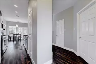 1700 Perez St, Austin, TX 78721 - Photo 14