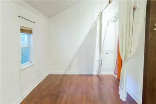 31 Anthony St, Austin, TX 78702 - Photo 10