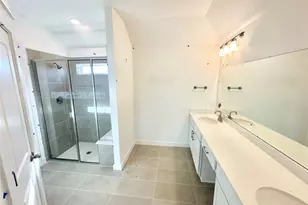 220 Oriole St, Kyle, TX 78640 - Photo 4