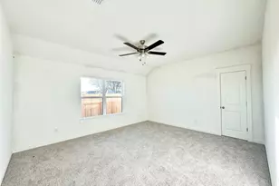 220 Oriole St, Kyle, TX 78640 - Photo 6