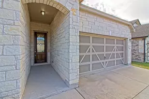 31443 Kingsway Rd, Georgetown, TX 78628 - Photo 4