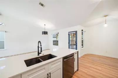 4707 Alta Loma Drive, Austin, TX 78749 - Photo 12