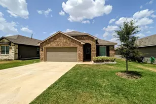 121 Dylan Dr, San Marcos, TX 78666 - Photo 2