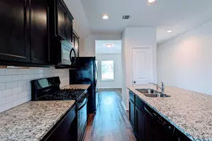 121 Dylan Dr, San Marcos, TX 78666 - Photo 8