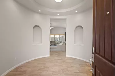 105 W Highfield Street, Hutto, TX 78634 - Photo 2