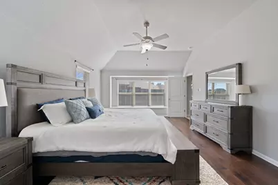 105 W Highfield Street, Hutto, TX 78634 - Photo 16