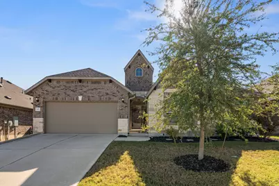 105 W Highfield Street, Hutto, TX 78634 - Photo 4