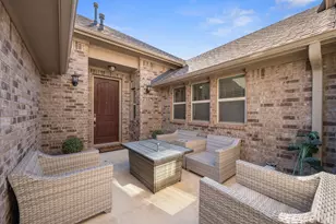 105 W Highfield St, Hutto, TX 78634 - Photo 6