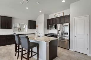 105 W Highfield St, Hutto, TX 78634 - Photo 12