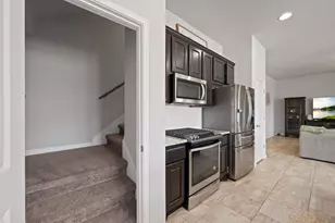 105 W Highfield St, Hutto, TX 78634 - Photo 18