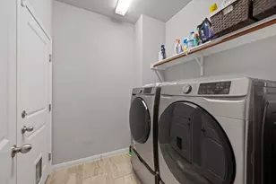 105 W Highfield St, Hutto, TX 78634 - Photo 28