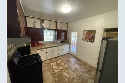 1506 E 2nd Street, Austin, TX 78702 - Photo 8