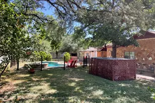1506 E 2nd St, Austin, TX 78702 - Photo 1