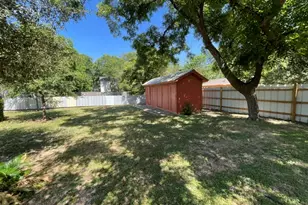 1506 E 2nd St, Austin, TX 78702 - Photo 16