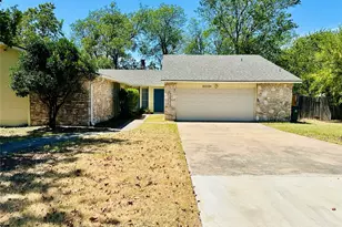 12310 Willow Wild Dr, Austin, TX 78758 - Photo 2