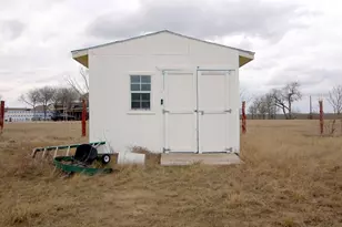 150 W Callaway Ct, Lockhart, TX 78644 - Photo 4