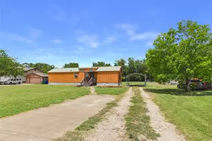 202 N Mustang Ave, Cedar Park, TX 78613 - Photo 2