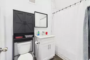 1010 W 26th St, Austin, TX 78705 - Photo 8