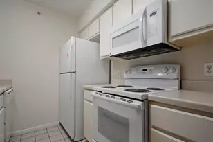 501 W 26th St, Austin, TX 78705 - Photo 4