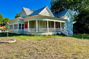 908 W Hopkins St, San Marcos, TX 78666 - Photo 2