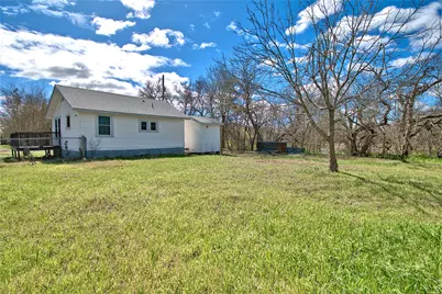 8402 Elroy Road, Del Valle, TX 78617 - Photo 16