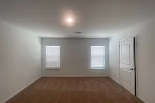 133 Fairfax Ln, Jarrell, TX 76537 - Photo 12