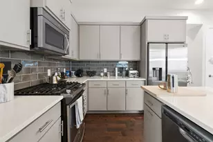 1100 Saucedo St, Austin, TX 78721 - Photo 8