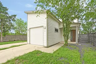 1100 Saucedo St, Austin, TX 78721 - Photo 2
