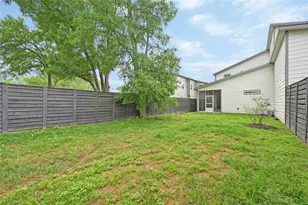 1100 Saucedo St, Austin, TX 78721 - Photo 24