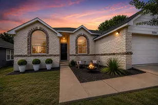 5318 Hickory Dr, Austin, TX 78744 - Photo 1