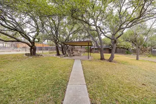 8606 Thunderbird Rd, Austin, TX 78736 - Photo 10