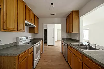 108 N Mockingbird Circle, Cedar Creek, TX 78612 - Photo 8