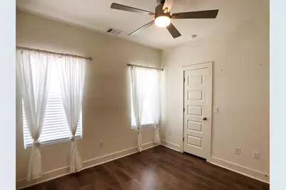 3007 E 12th Street #2, Austin, TX 78702 - Photo 8