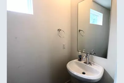 3007 E 12th Street #2, Austin, TX 78702 - Photo 14