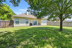 207 Kates Way, Hutto, TX 78634 - Photo 20