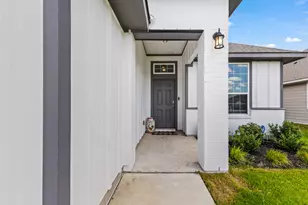 242 Boatright Blvd, Jarrell, TX 76537 - Photo 2