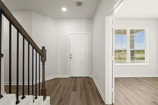 504 Sleep Hollow Dr, Jarrell, TX 76537 - Photo 4