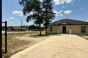 146 Buena Fortuna Rd, Elgin, TX 78621 - Photo 1