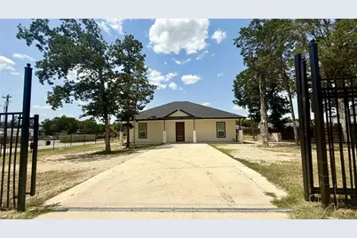 146 Buena Fortuna Road, Elgin, TX 78621 - Photo 2