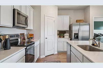 233 Southridge Trail, Marble Falls, TX 78654 - Photo 6