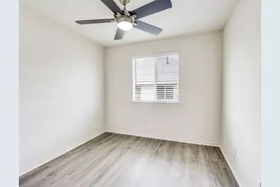 305 Dana Drive, Hutto, TX 78634 - Photo 8