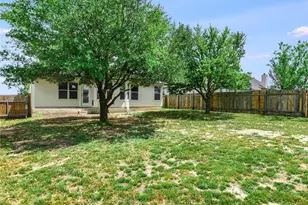 305 Dana Dr, Hutto, TX 78634 - Photo 14